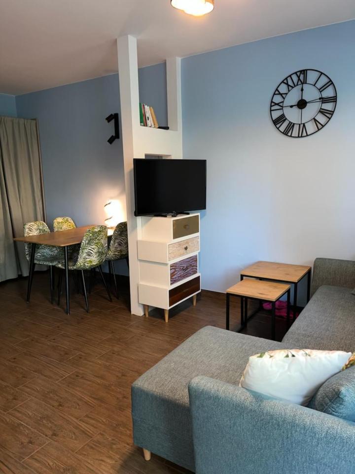 Cozy B6 Apartment